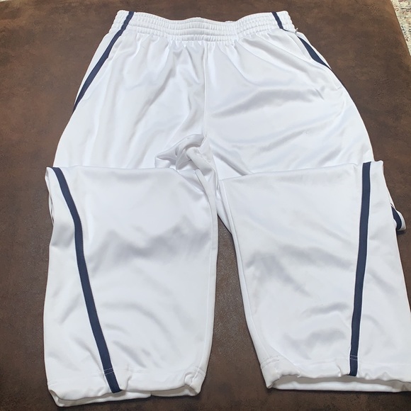 Nike Size LG Lebron relaxed sweatpants. - Picture 3 of 9